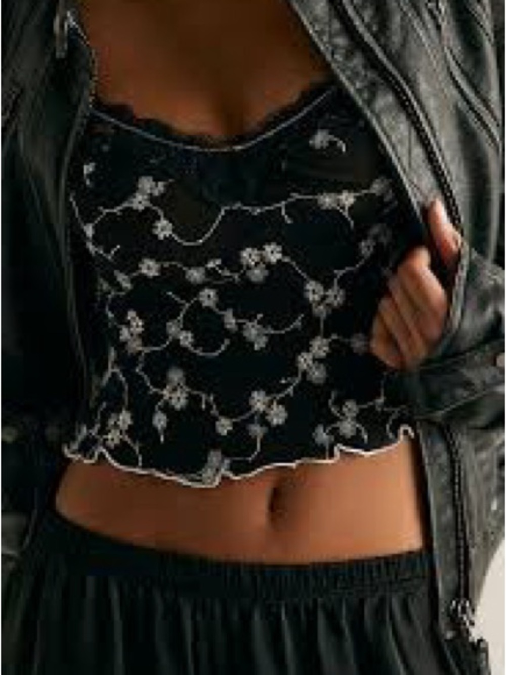 Black Floral Lace-Edge Cropped Camisole